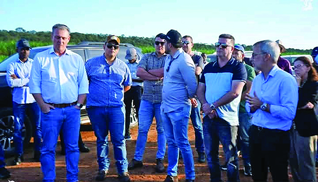 Imagem de capa da notíciaEmpresários brasileiros interessados em investir no sector da Agricultura