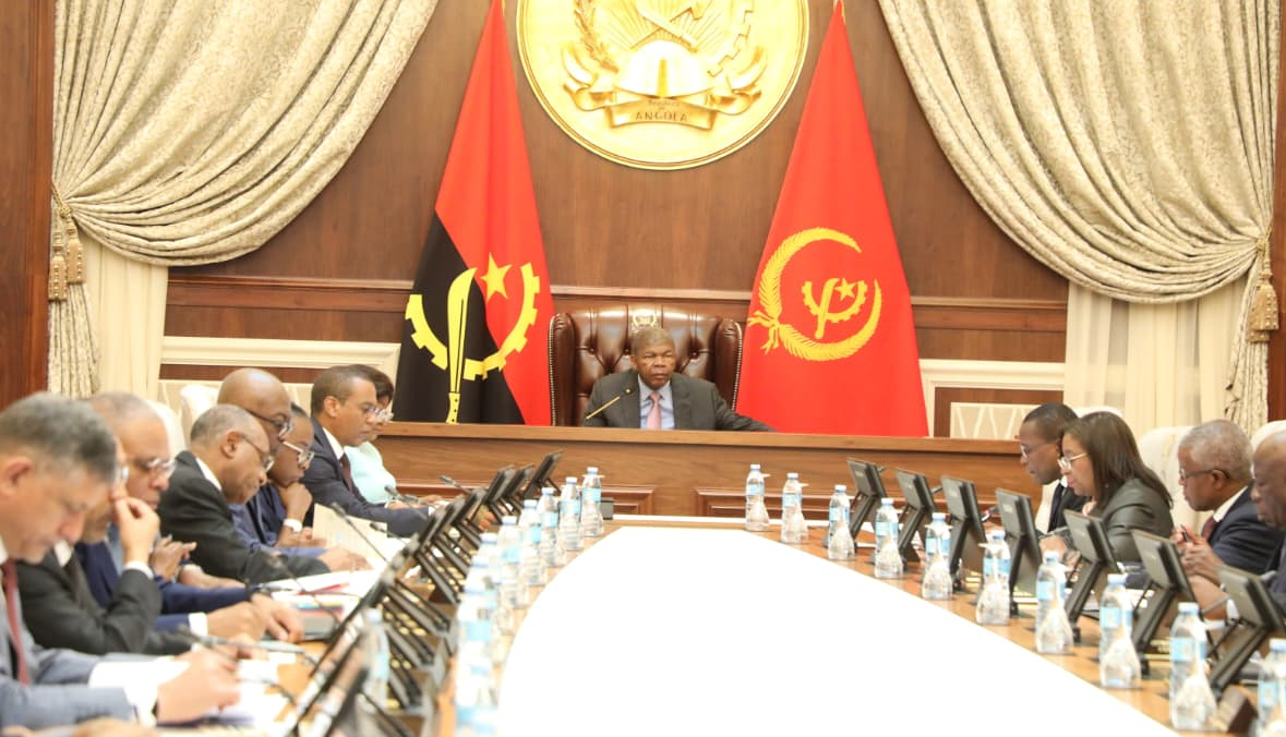 Chefe de Estado orienta reunião do Conselho de Ministros