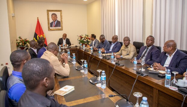 Governo propõe aumento de 27% nos salários dos jornalistas a partir do mês de Outubro