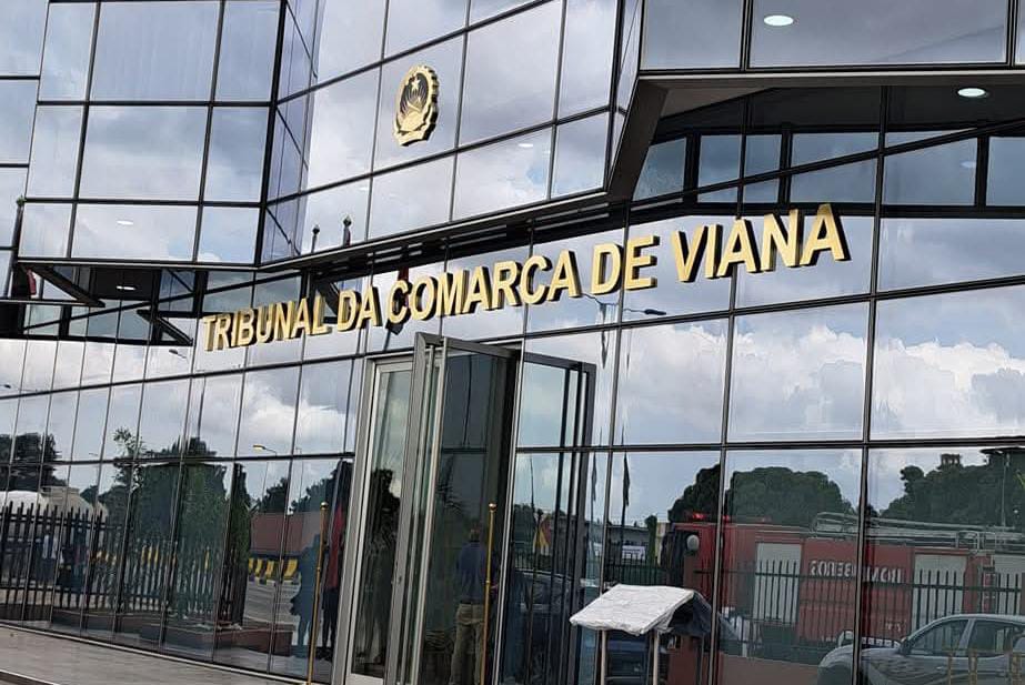 Imagem de capa da notíciaInstrução contraditória de arguidos do "caso AGT" começa terça-feira 