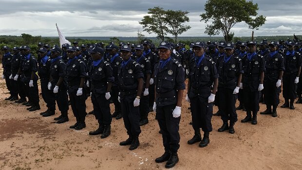 Imagem de capa da notíciaMais de 400 militares das Forças Armadas Angolanas reforçam segurança pública